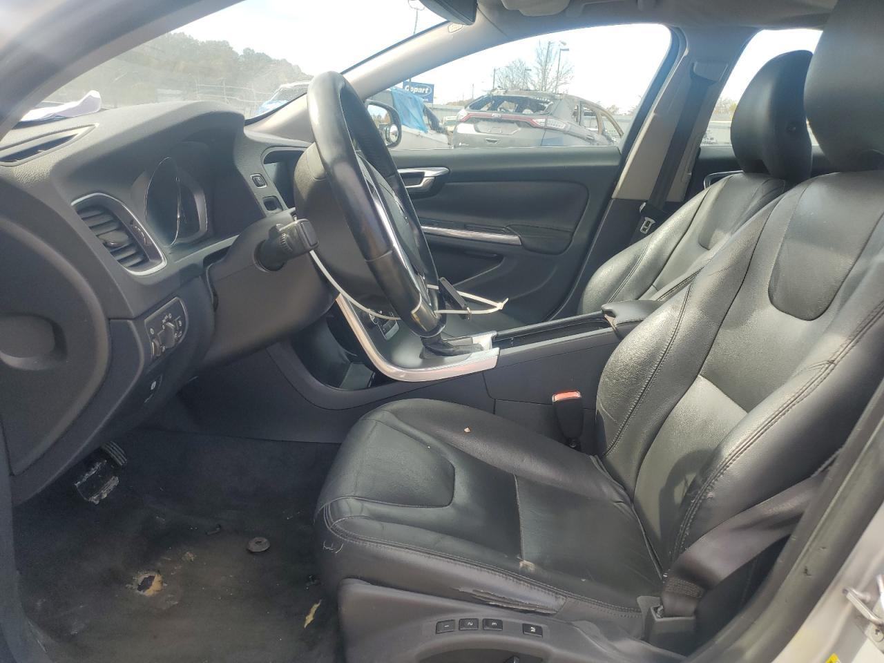 2015 Volvo S60 Premier - Image 7