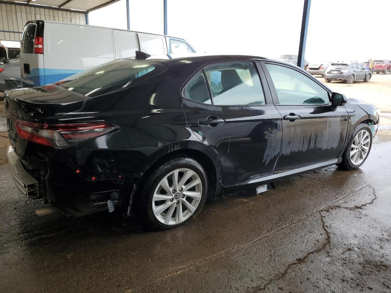 2021 Toyota Camry Le - Image 3