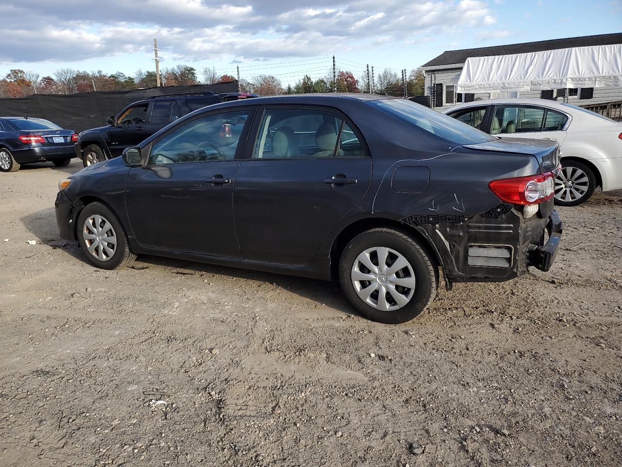2011 Toyota Corolla Base - Фото 2