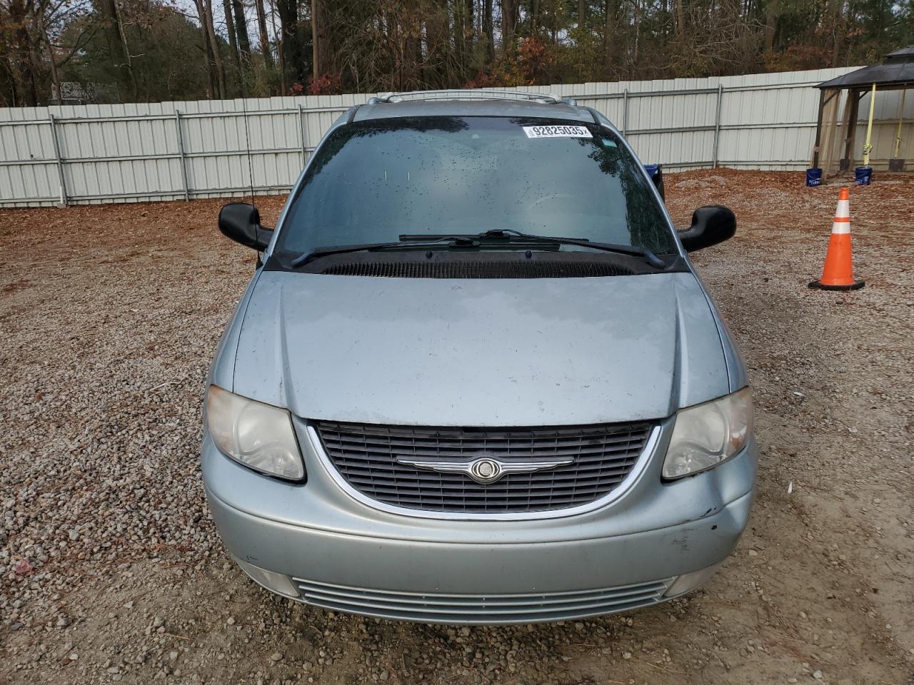 2002 Chrysler Town & Country Limited - Фото 5