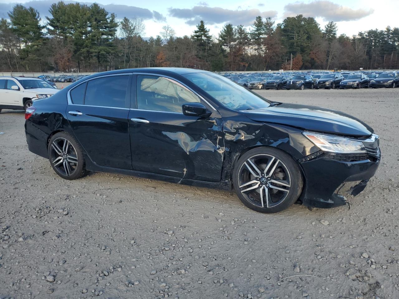 2016 Honda Accord Sport - Image 4