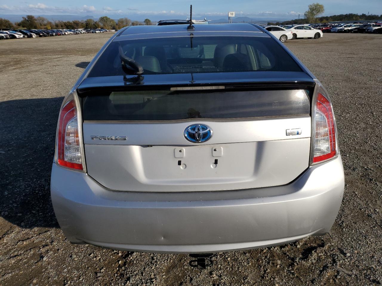 2015 Toyota Prius - Image 6