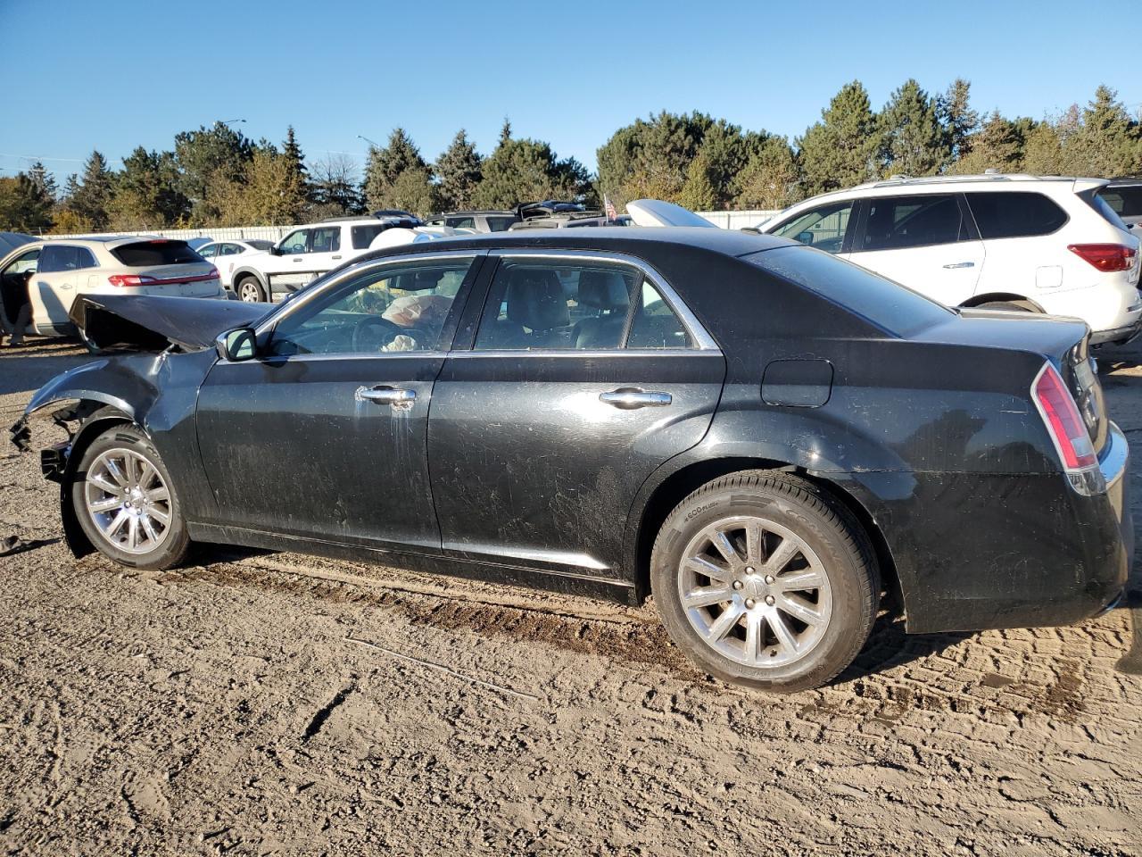 2012 Chrysler 300 Limited - Фото 2