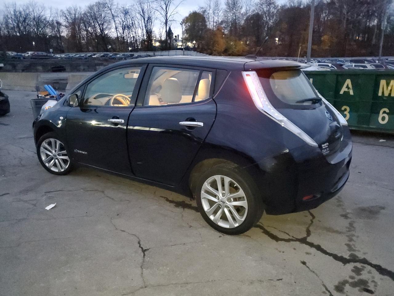 2012 Nissan Leaf Sv - Image 2