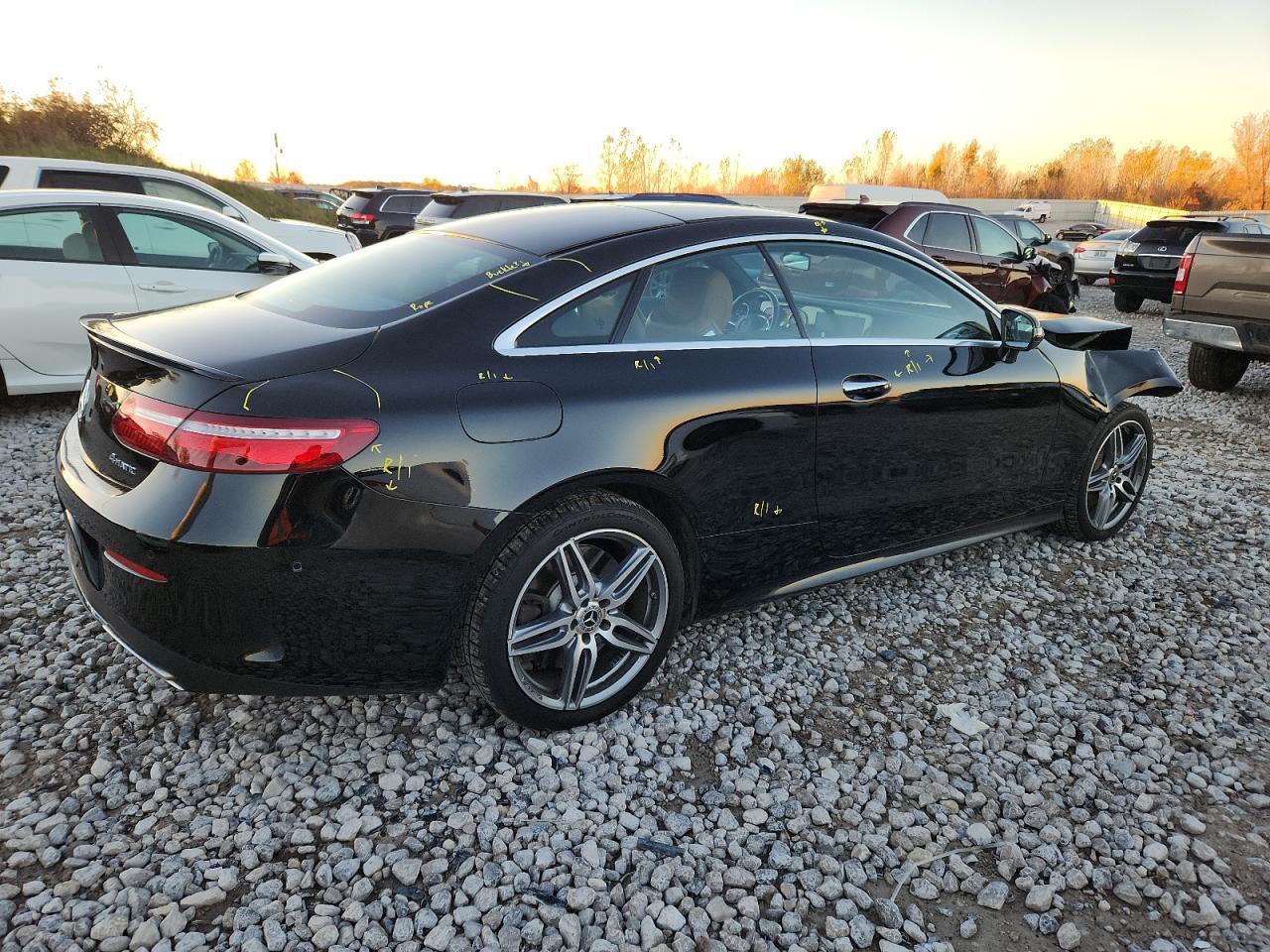2018 Mercedes-Benz E 400 4Matic - Фото 3