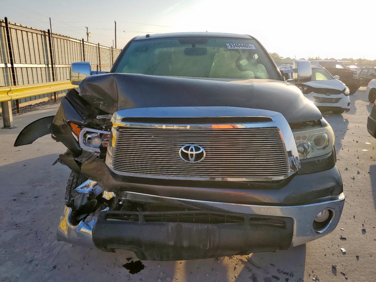 2012 Toyota Tundra Crewmax Sr5 - Image 5