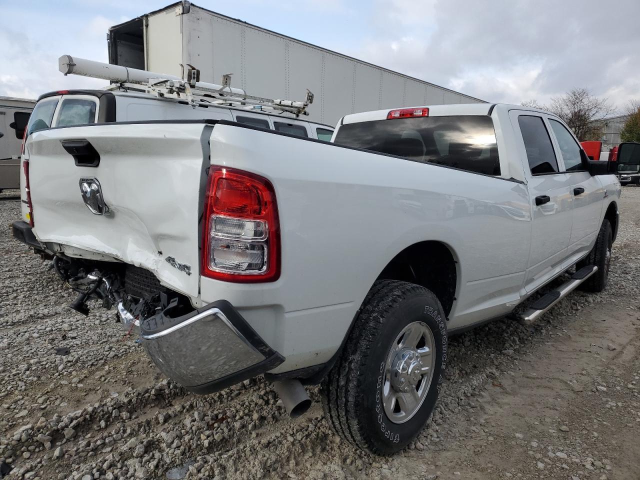 2024 Ram 3500 Tradesman - Фото 3