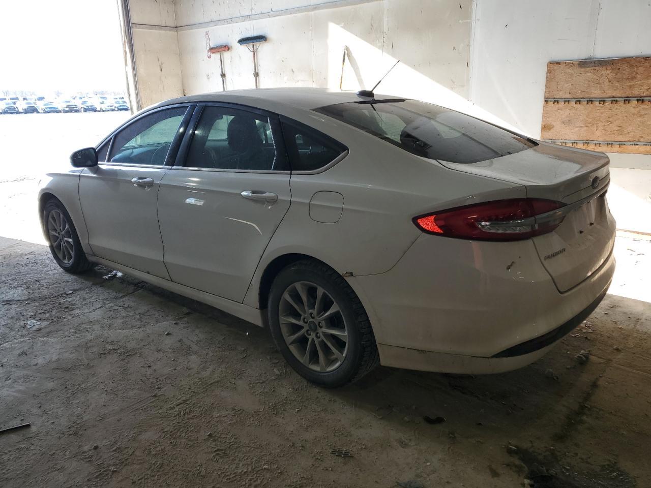 2017 Ford Fusion Se - Image 2
