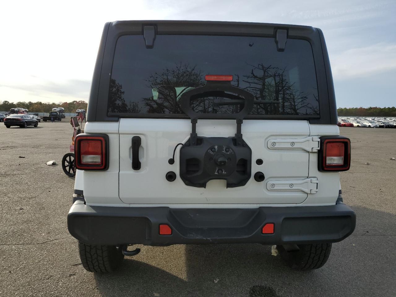2021 Jeep Wrangler Unlimited Sahara - Image 6