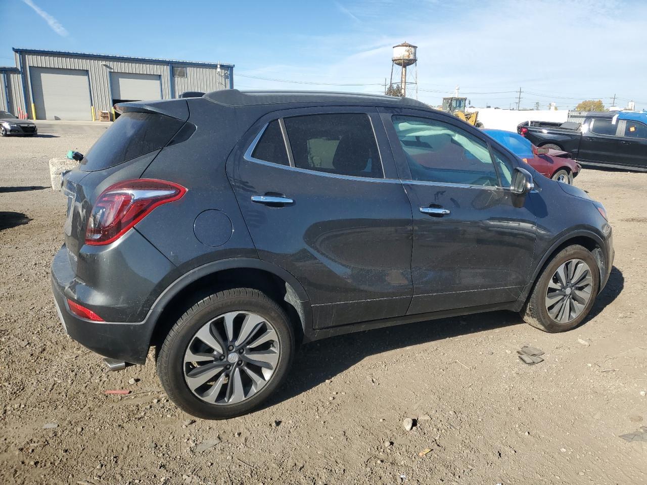 2018 Buick Encore Essence - Фото 3