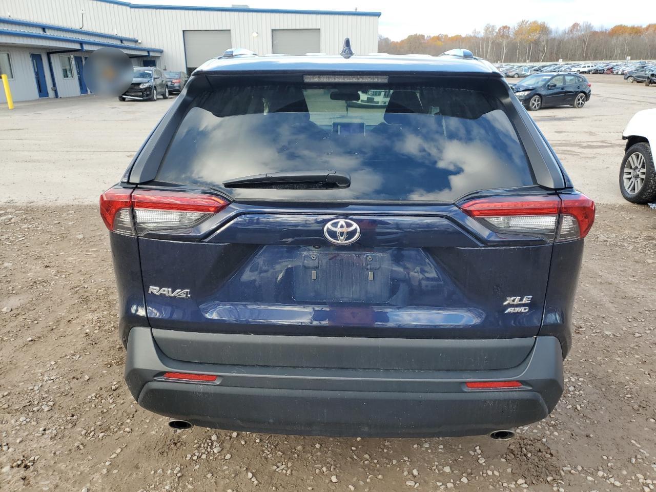2025 Toyota Rav4 Xle - Image 6