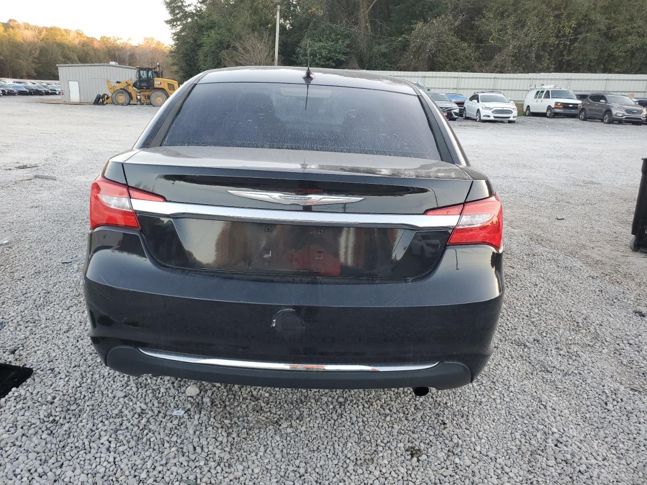 2011 Chrysler 200 Lx - Фото 6