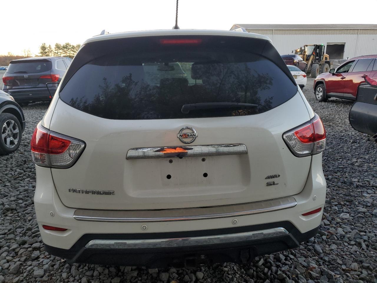 2016 Nissan Pathfinder S - Фото 6