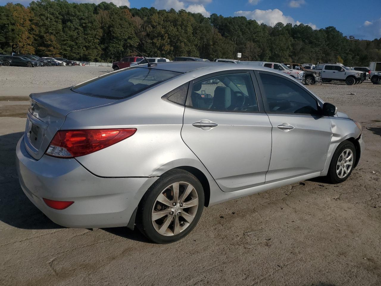 2012 Hyun Accent Gls - Image 3