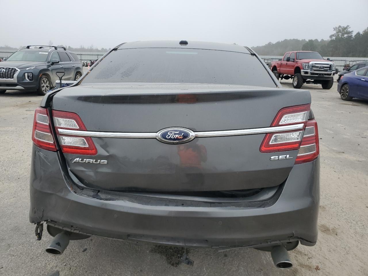 2015 Ford Taurus Sel - Image 6