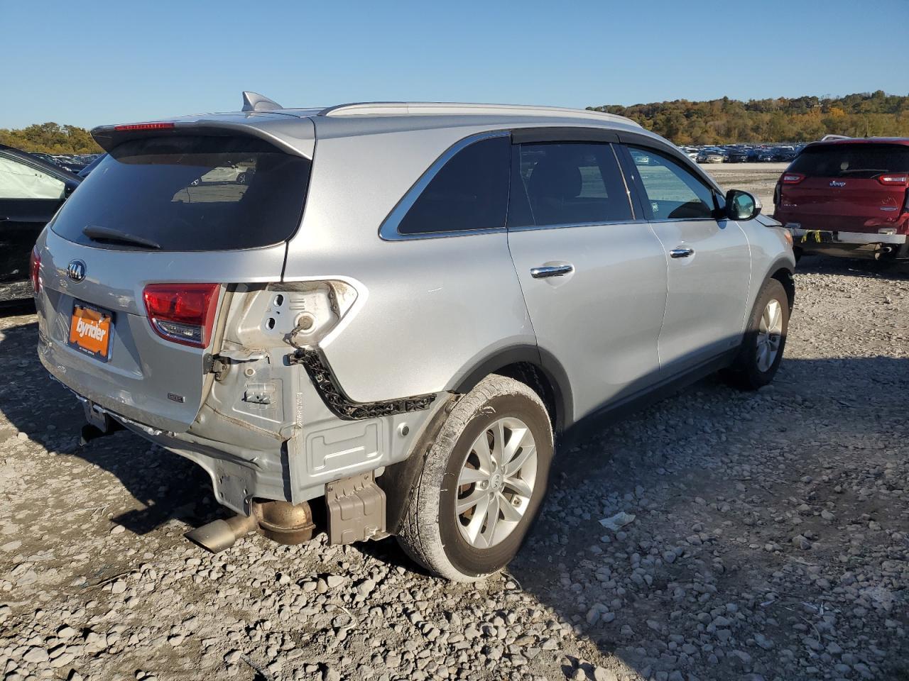 2018 Kia Sorento Lx - Image 3