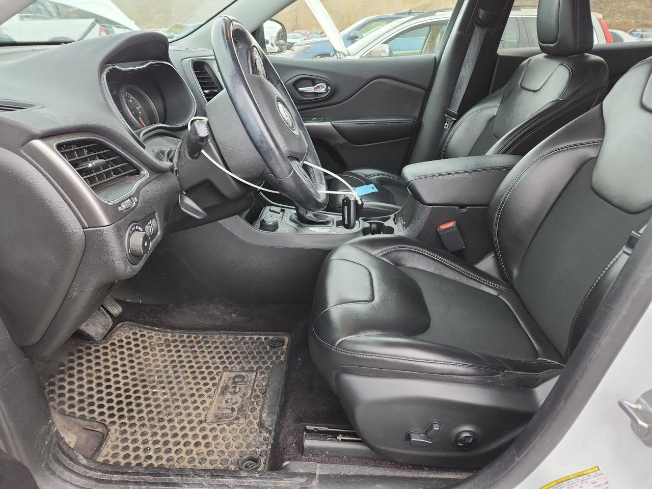 2019 Jeep Cherokee Latitude Plus - Фото 7