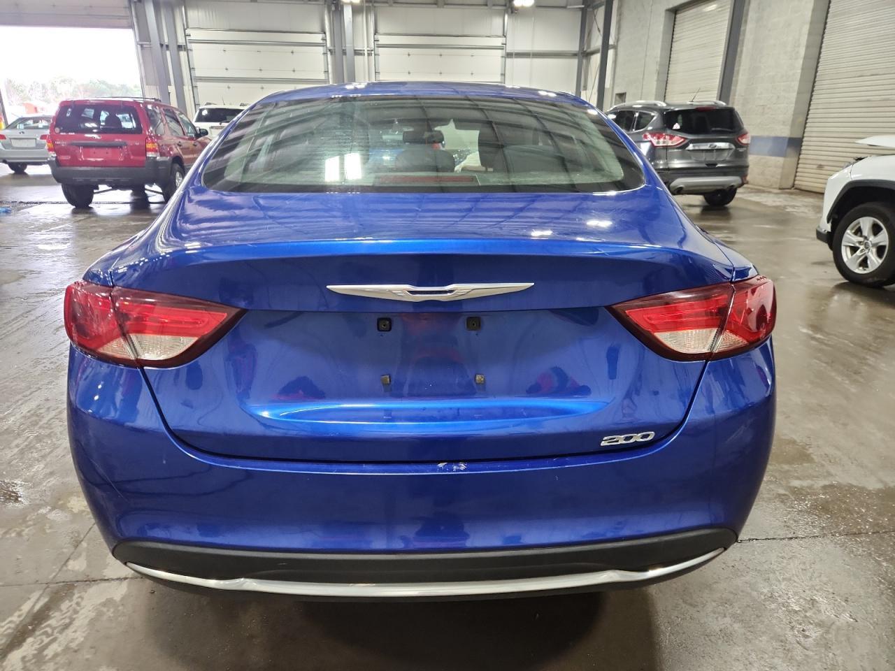2015 Chrysler 200 Limited - Image 6