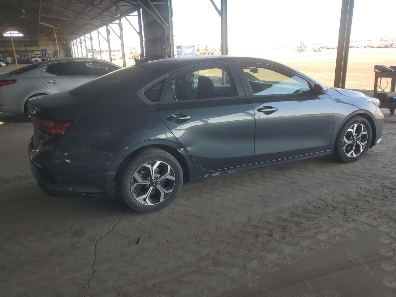 2019 Kia Forte Lxs - Фото 3