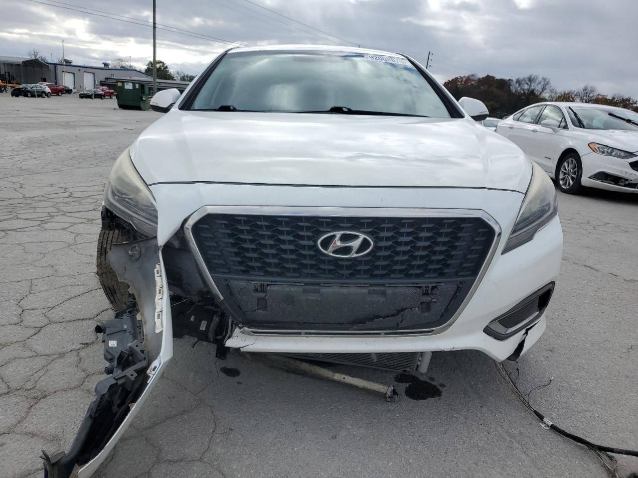 2016 Hyundai Sonata Hybrid - Фото 5