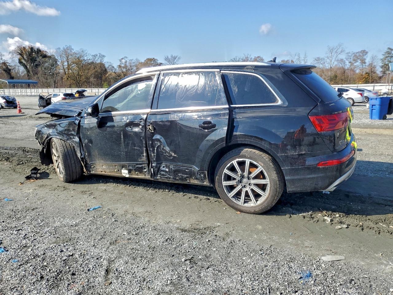 2018 Audi Q7 Premium - Image 2