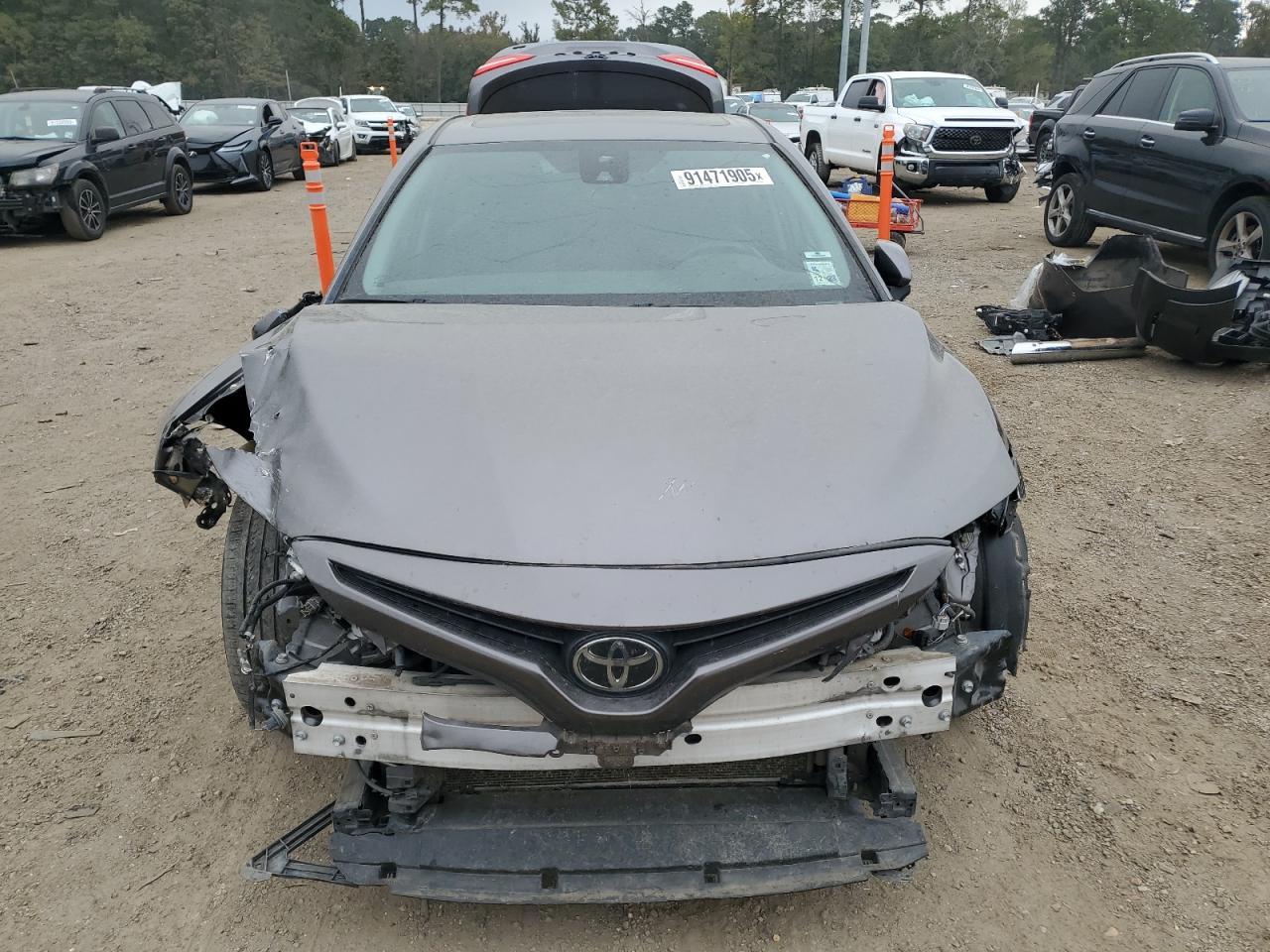 2020 Toyota Camry Se - Image 5