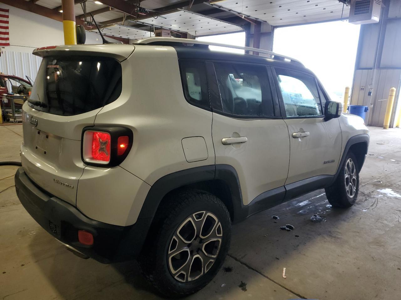 2015 Jeep Renegade Limited - Фото 3