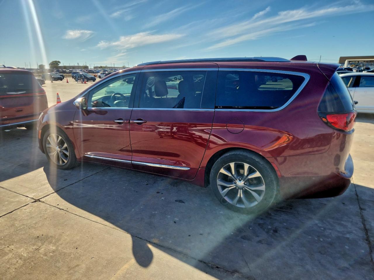 2018 Chrysler Pacifica Limited - Фото 2