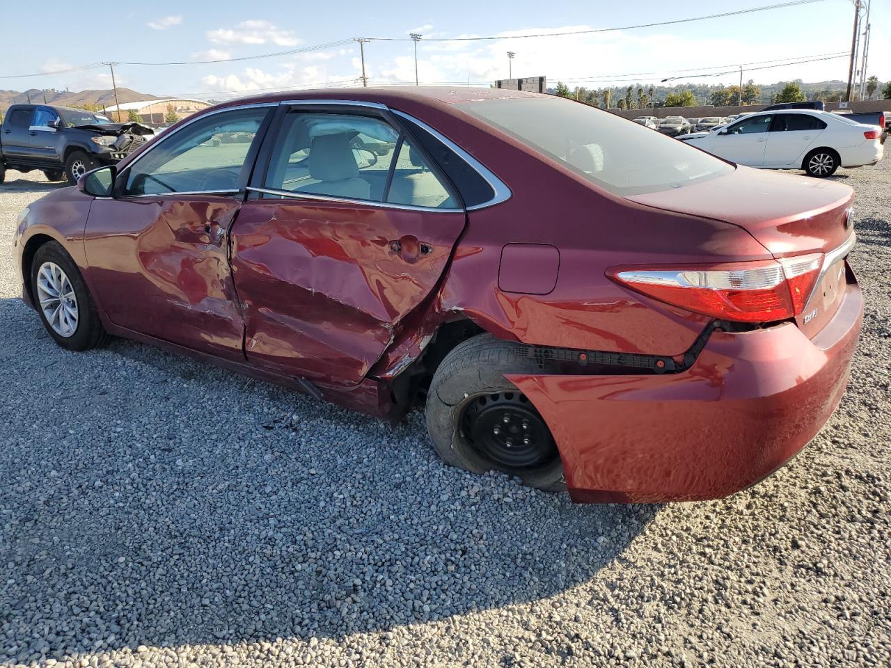 2015 Toyota Camry Le - Image 2
