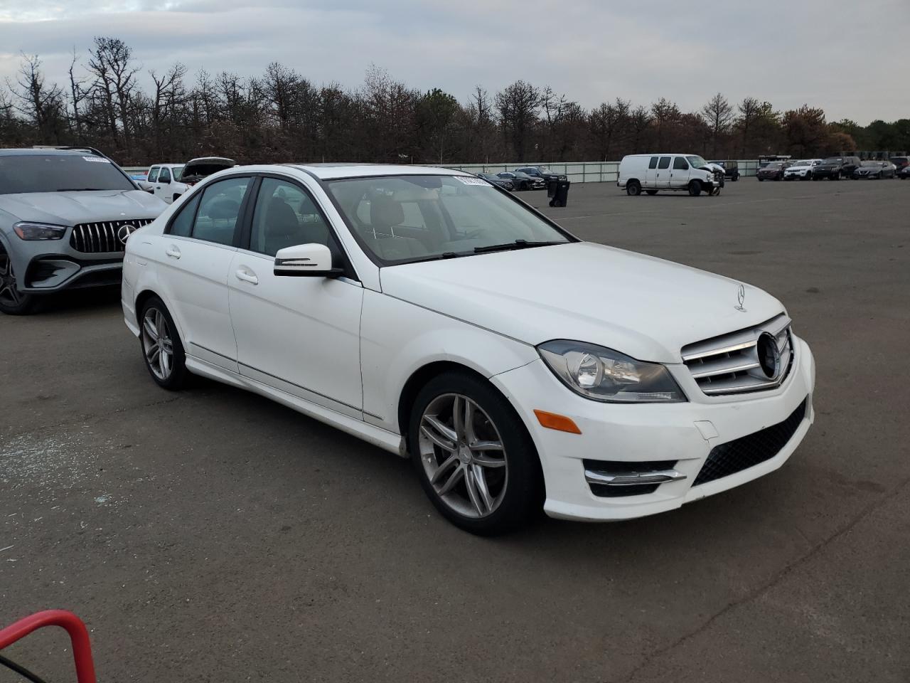 2013 Mercedes-Benz C 250 - Image 4