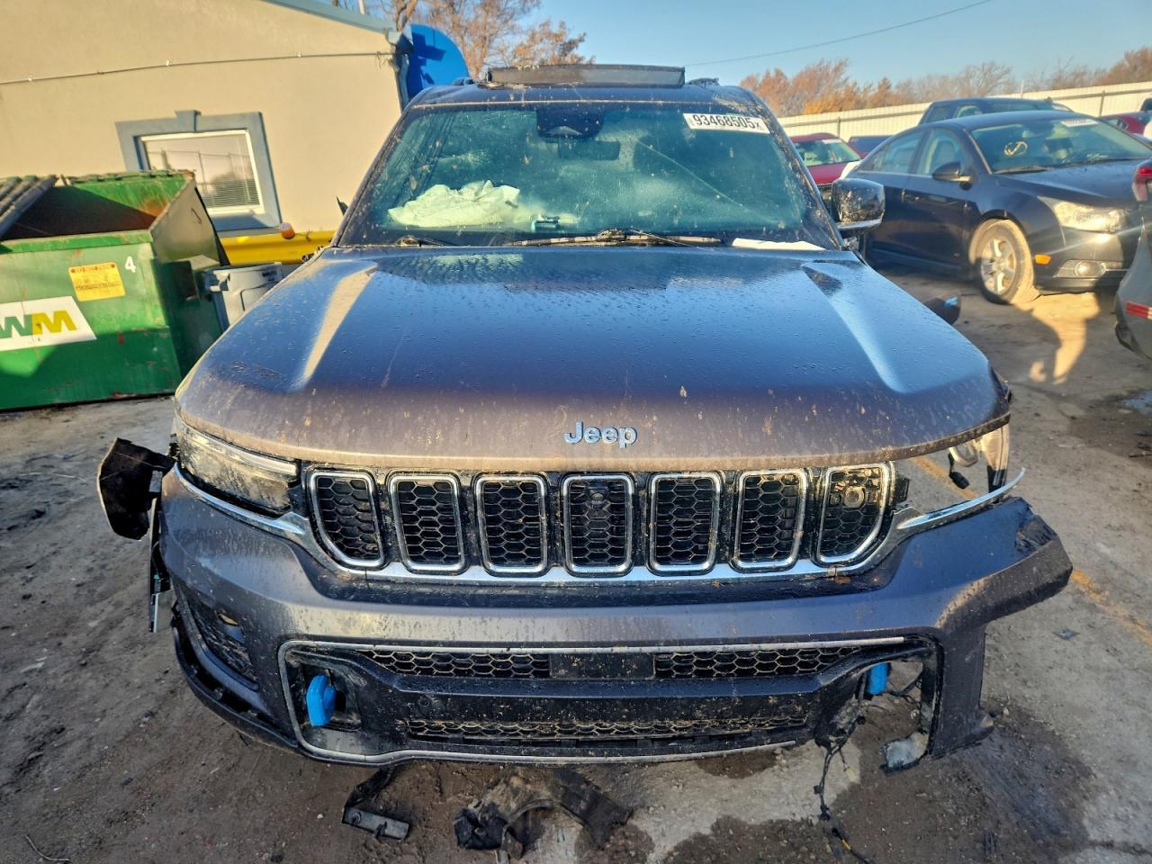 2022 Jeep Grand Cherokee Overland 4Xe - Image 5