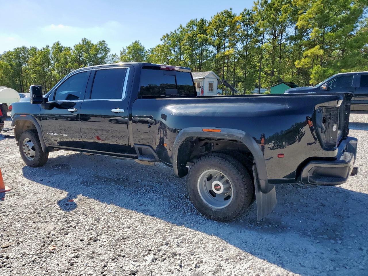 2023 GMC Sierra K3500 Denali - Фото 2