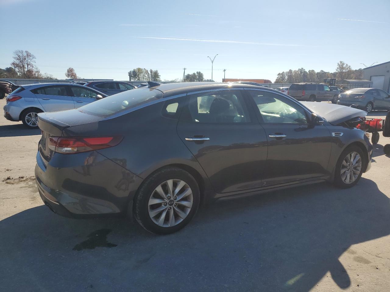 2018 Kia Optima Lx - Фото 3
