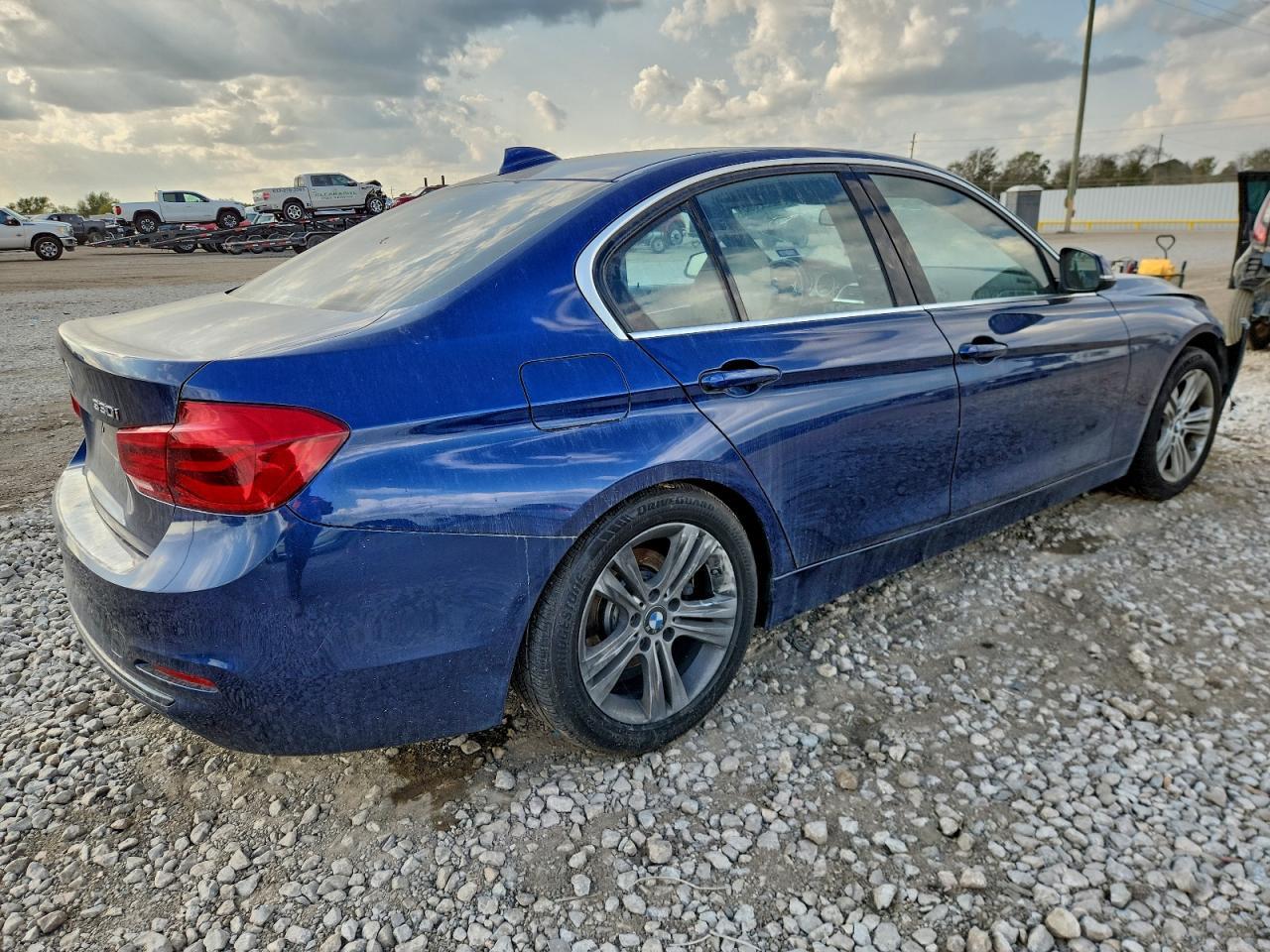 2018 BMW 330 I - Фото 3
