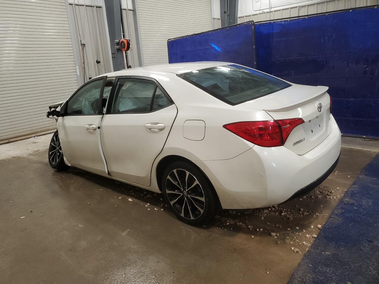 2018 Toyota Corolla Se - Image 2