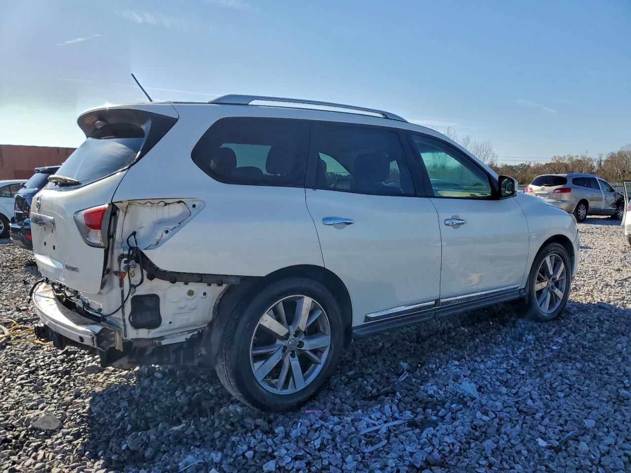 2014 Nissan Pathfinder S - Фото 3