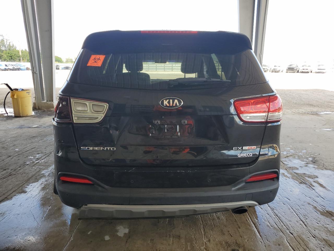 2016 Kia Sorento Ex - Image 6