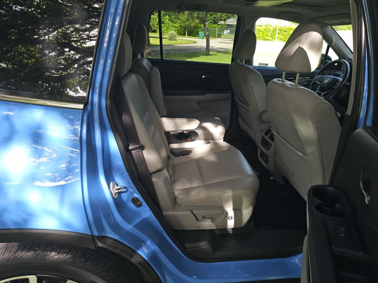 2021 Honda Pilot Touring - Image 6