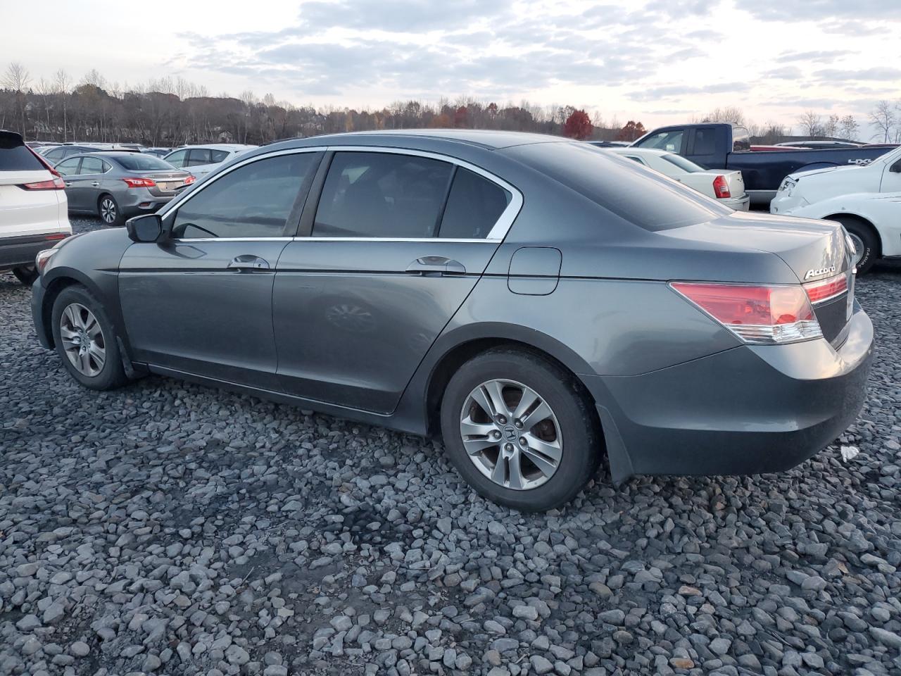 2011 Honda Accord Lxp - Фото 2