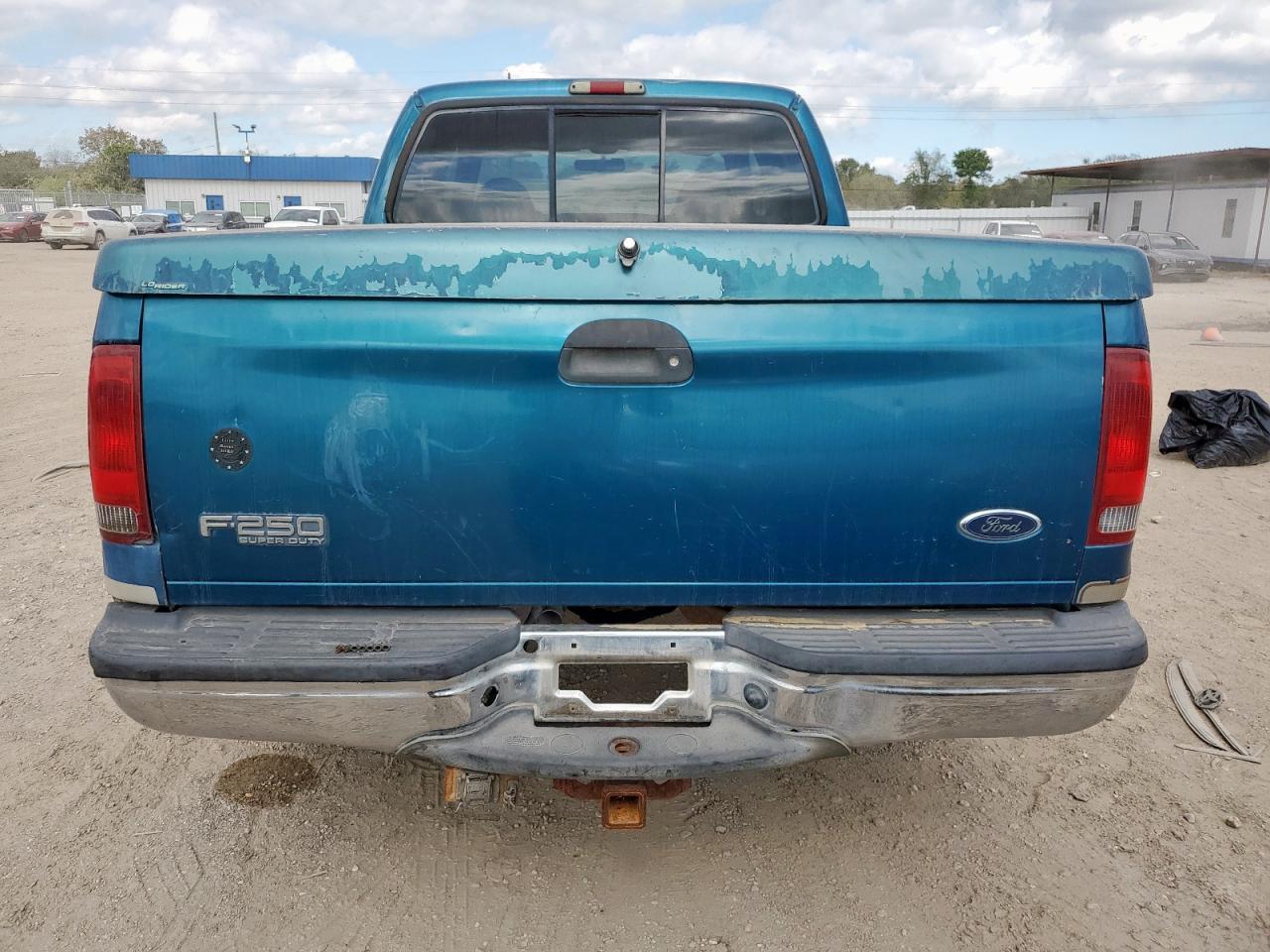 2001 Ford F250 Super Duty - Image 6