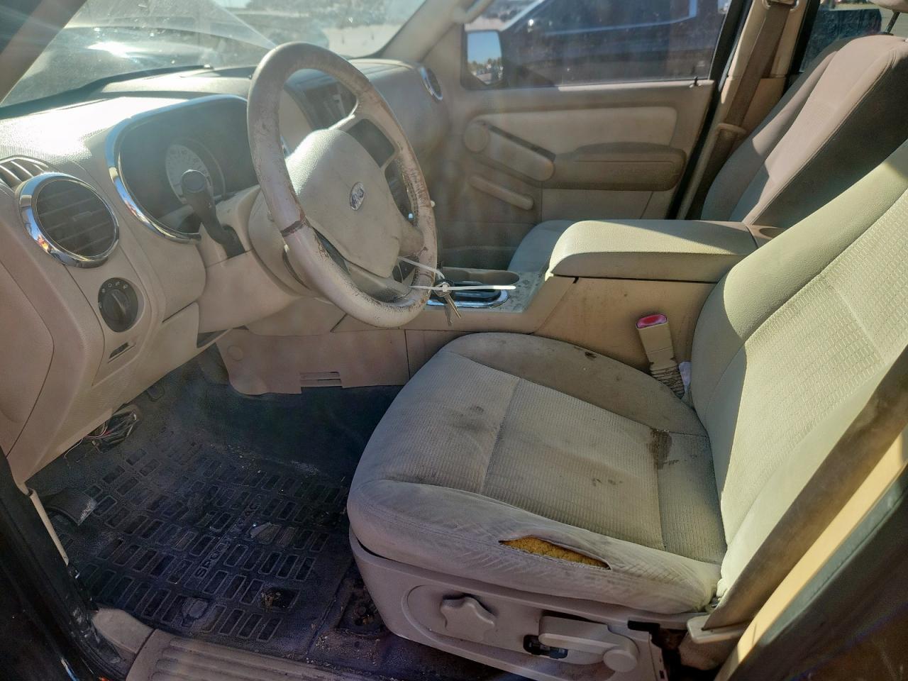 2007 Ford Explorer Sport Trac Limited - Image 7