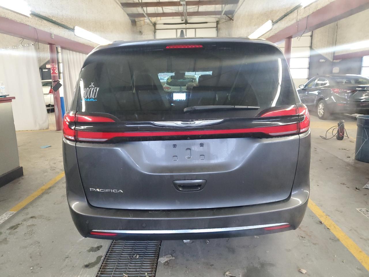 2022 Chrysler Pacifica Touring L - Фото 6