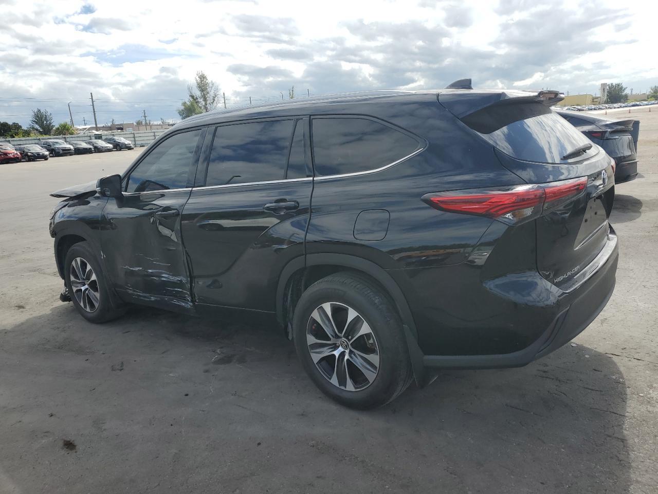 2022 Toyota Highlander Xle - Фото 2