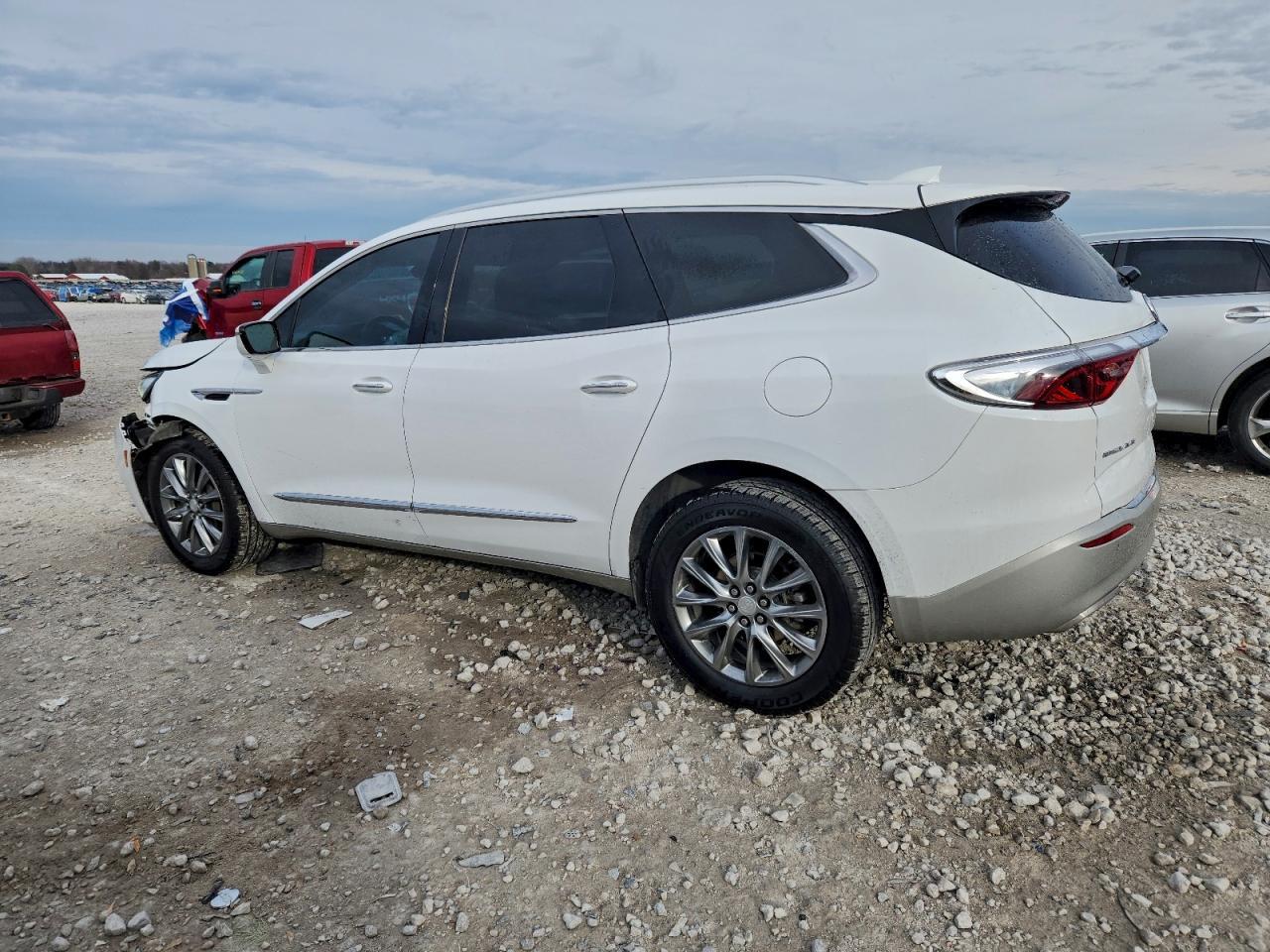2022 Buick Enclave Premium - Фото 2