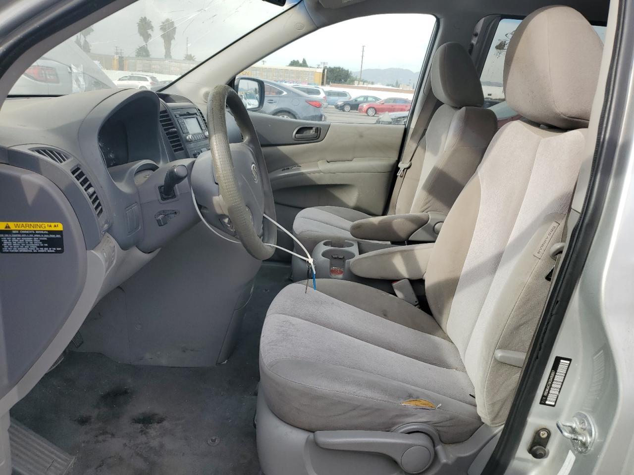 2012 Kia Sedona Lx - Фото 7