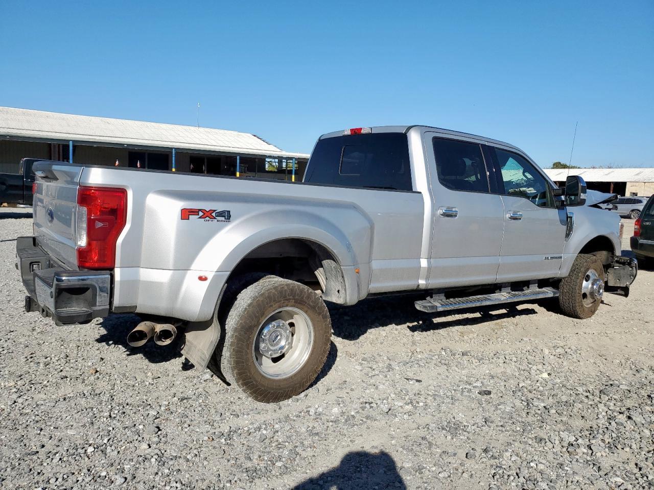 2018 Ford F350 Super Duty - Фото 3