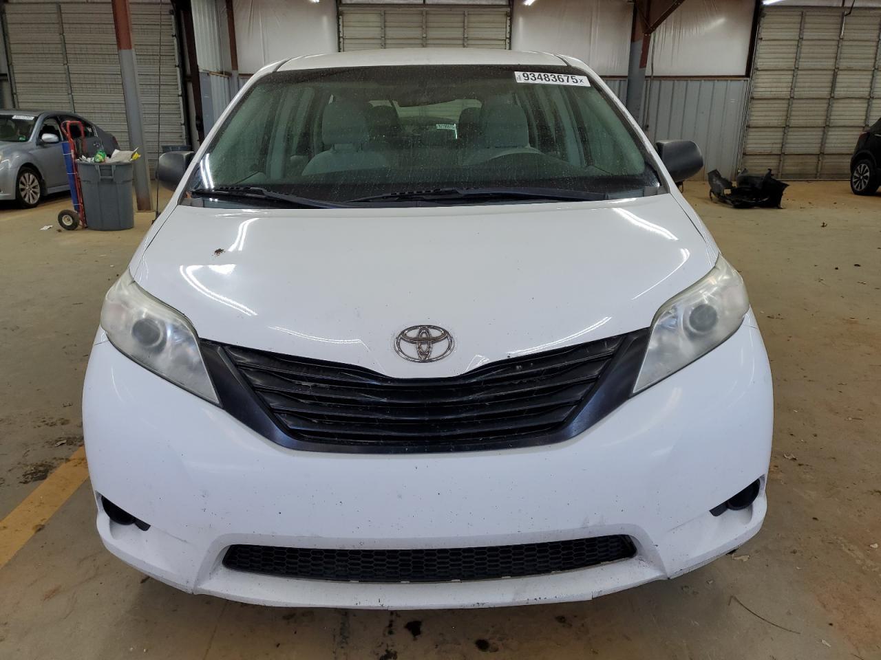 2013 Toyota Sienna - Фото 5