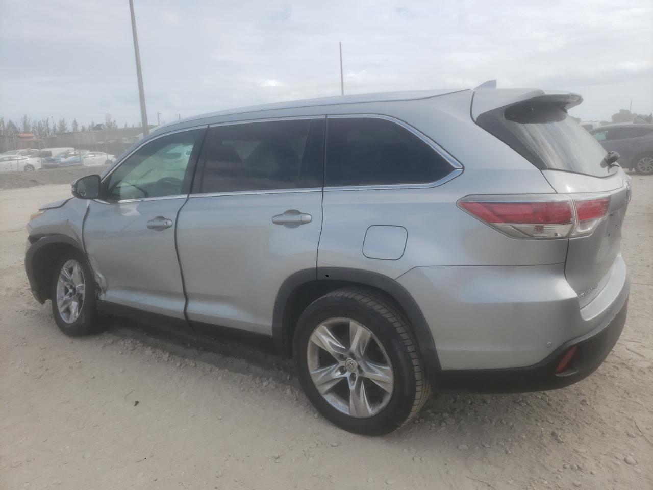 2015 Toyota Highlander Limited - Фото 2