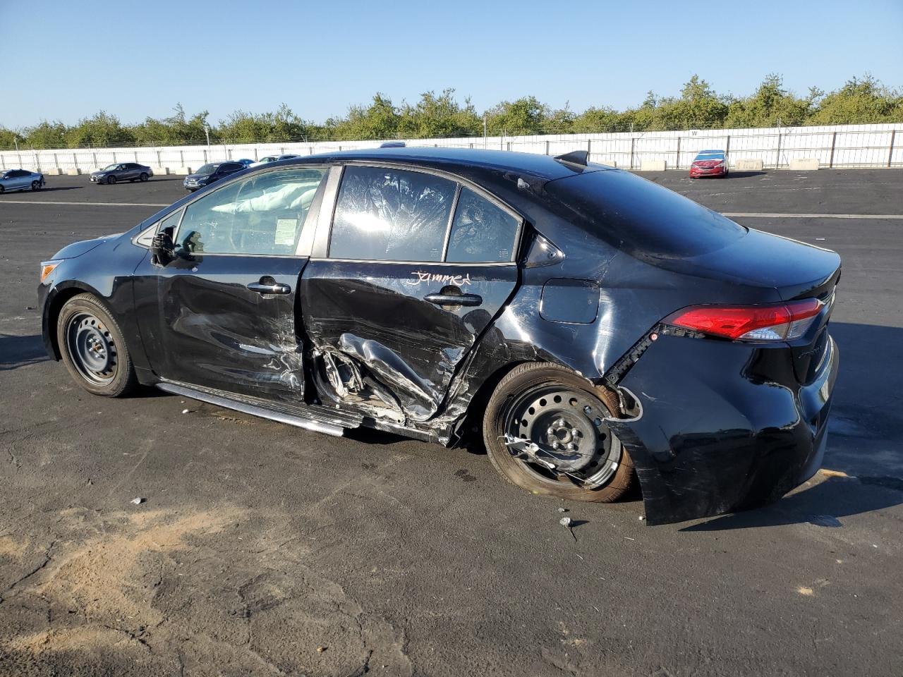 2025 Toyota Corolla Le - Фото 2