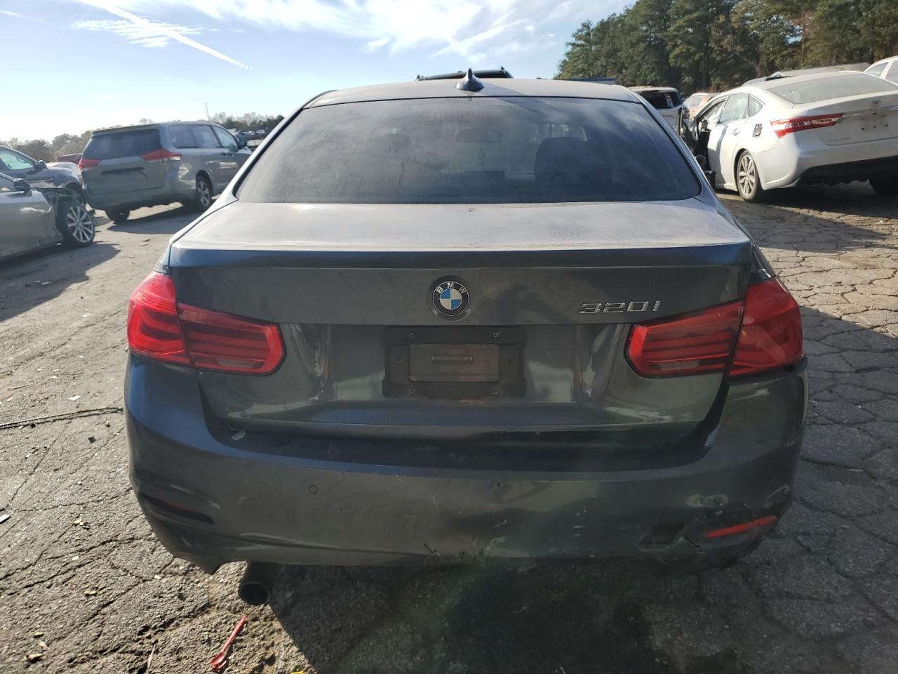 2017 BMW 320 I - Фото 6